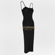 Schwarzes, enges Kleid 