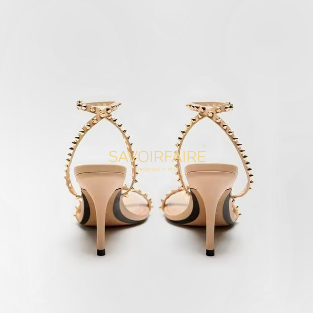 Talons cloutés nude 