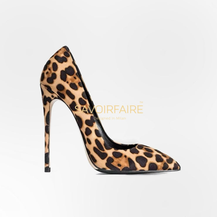 Gepunkteter Stilettoabsatz 