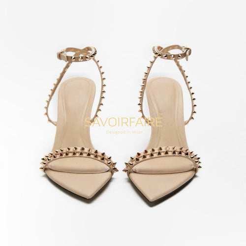Talons cloutés nude 