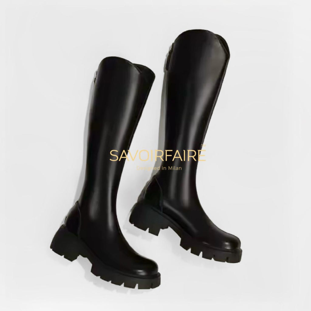 Glänzender Stiefeletten 